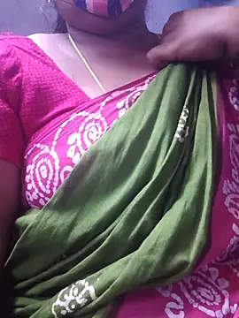 Snapshot of TAMIL_ELAKKIYA chatting on 04/10/26, 04:44 TAMIL ELAKKIYA online show from 04/10/26, 04:44
