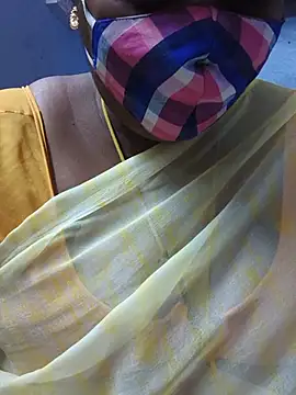 Snapshot of TAMIL_ELAKKIYA chatting on 06/10/26, 12:22 TAMIL ELAKKIYA online show from 06/10/26, 12:22