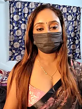 Snapshot of Cute-lusi chatting on 10/14/25, 02:40 Cute-lusi online show from 10/14/25, 02:40