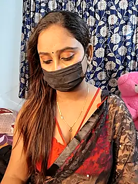 Snapshot of Cute-lusi chatting on 10/15/25, 06:52 Cute-lusi online show from 10/15/25, 06:52