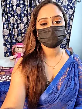 Snapshot of Cute-lusi chatting on 10/26/25, 04:46 Cute-lusi online show from 10/26/25, 04:46