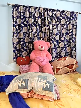 Snapshot of Cute-lusi chatting on 11/13/25, 07:02 Cute-lusi online show from 11/13/25, 07:02