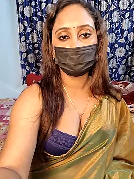 Snapshot of Cute-lusi chatting on 12/13/25, 07:53 Cute-lusi online show from 12/13/25, 07:53