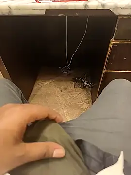 hotboy43339 online show from 11/19/25, 04:40