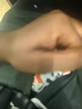 Snapshot of hotboy43339 chatting on 12/23/25, 09:40 hotboy43339 online show from 12/23/25, 09:40