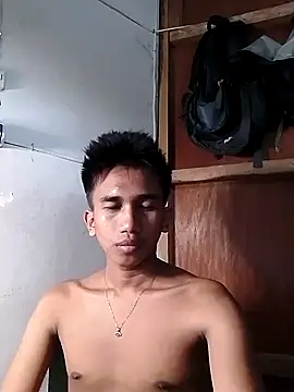 charlie0728 online show from 10/10/25, 08:46