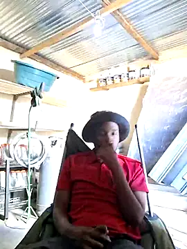 Snapshot of DxckMan3 chatting on 10/23/25, 01:54 DxckMan3 online show from 10/23/25, 01:54