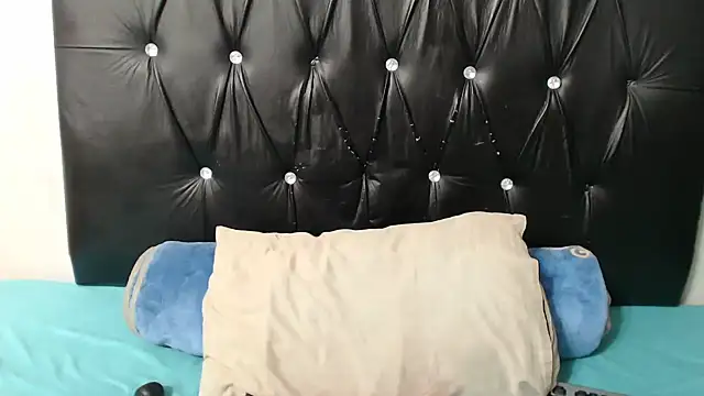 Wild RoseXX online show from 06/15/26, 07:49