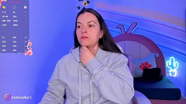 Ariah Walker  online show from 09/14/25, 03:49