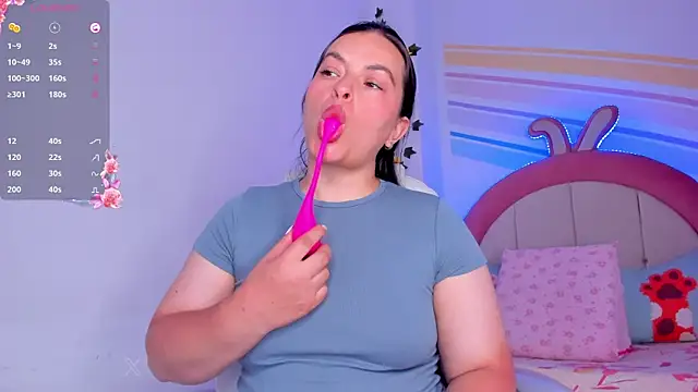 Ariah Walker  online show from 09/30/25, 01:43