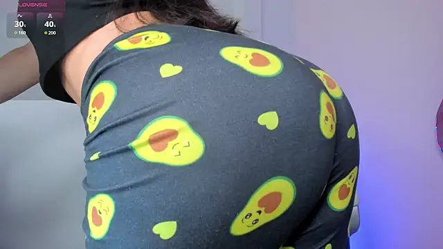 Ariah Walker  online show from 11/15/25, 05:27