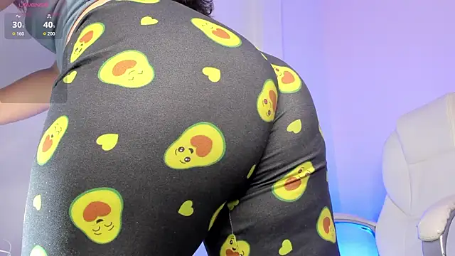 Ariah Walker  online show from 11/17/25, 01:55