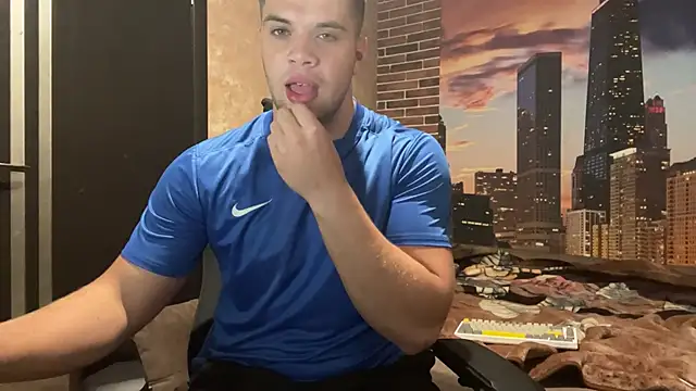 MusclePhantom online show from 09/24/25, 07:50