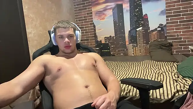 MusclePhantom online show from 10/25/25, 08:36