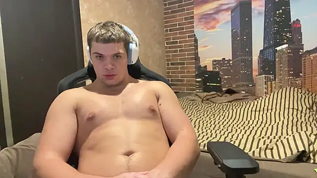 MusclePhantom online show from 11/15/25, 10:04