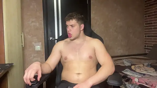 MusclePhantom online show from 05/04/26, 08:16