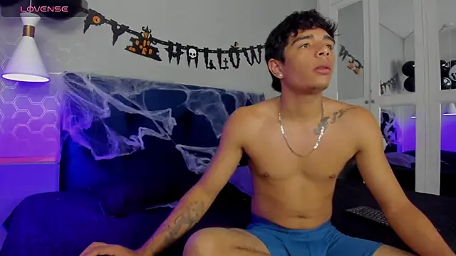 CuteButHarder online show from 10/15/25, 11:54