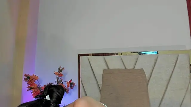 IvyJhons online show from 11/26/25, 11:44