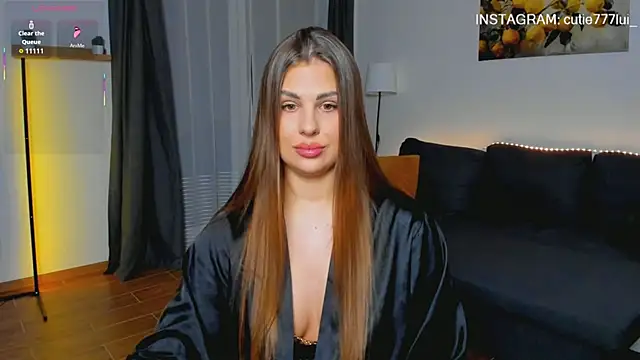 Cutie Lui online show from 11/18/25, 02:54