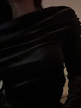 coeurdenuit online show from 11/21/25, 06:56