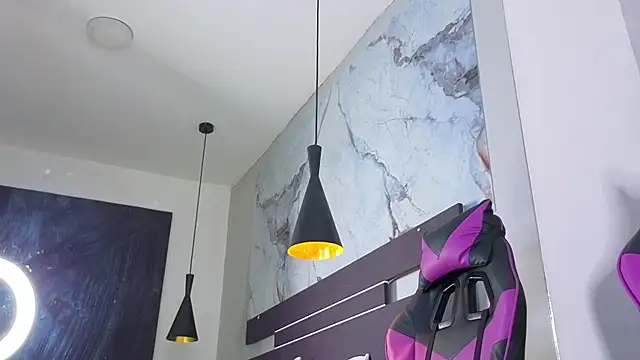 eviegothel  online show from 03/17/26, 12:19