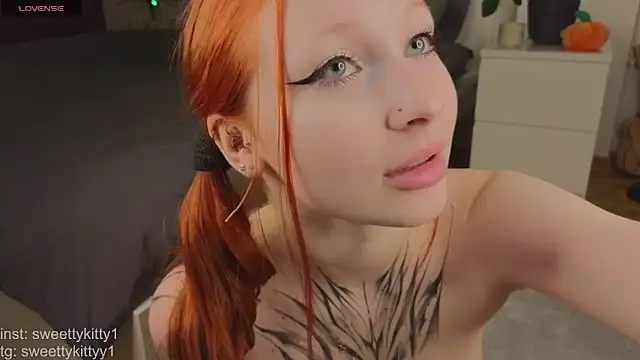 sweettykitty online show from 05/11/26, 04:04