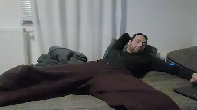 Snapshot of XLBarehengst chatting on 01/05/26, 08:12 XLBarehengst online show from 01/05/26, 08:12