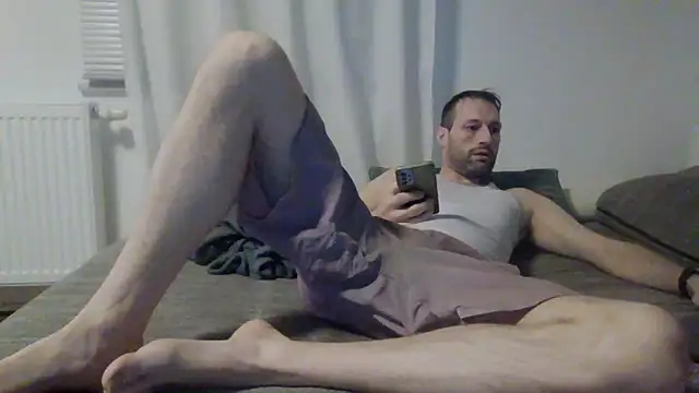 Snapshot of XLBarehengst chatting on 02/19/26, 05:53 XLBarehengst online show from 02/19/26, 05:53