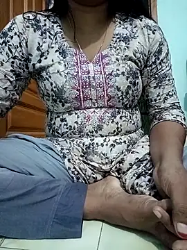 Snapshot of Rina-2 chatting on 09/23/25, 01:47 Rina-2 online show from 09/23/25, 01:47