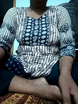 Snapshot of Rina-2 chatting on 10/08/25, 01:09 Rina-2 online show from 10/08/25, 01:09