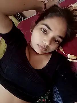 Snapshot of Hitsda chatting on 09/29/25, 03:33 Hitsda online show from 09/29/25, 03:33