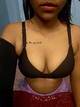 Snapshot of Ema-01 chatting on 10/09/25, 05:22 Ema-01 online show from 10/09/25, 05:22