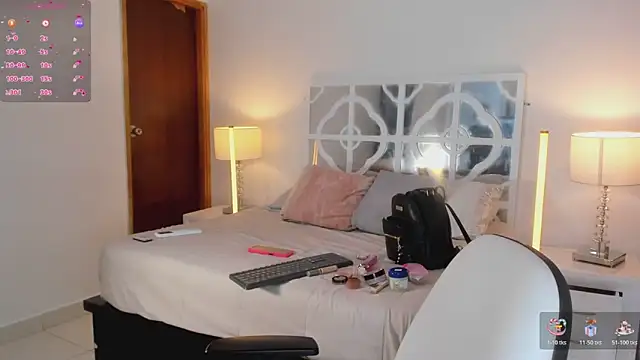 MikaelaStone online show from 01/07/26, 12:29