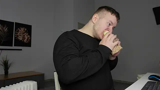 Richard Dullas online show from 12/02/25, 01:17