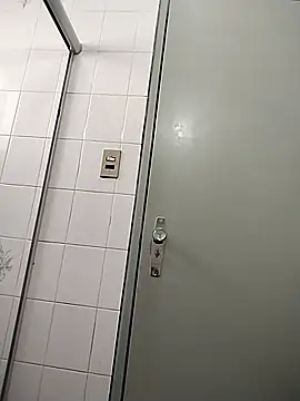 Snapshot of bls356 chatting on 11/21/25, 07:01 bls356 online show from 11/21/25, 07:01