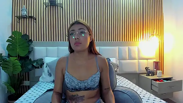 KattyBonnie online show from 11/19/25, 07:36