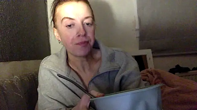 Bellababexox online show from 06/11/26, 01:05