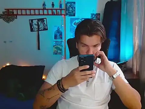 cortelioni massimo  online show from 10/24/25, 07:43