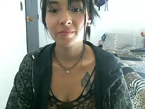 Snapshot of Thalia_220 chatting on 09/08/25, 09:03 Thalia 220 online show from 09/08/25, 09:03