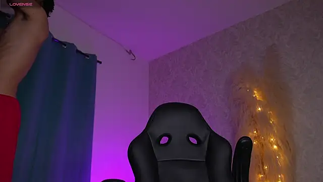 Snapshot of Afro_god_ chatting on 01/07/26, 04:37 Afro god online show from 01/07/26, 04:37