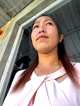 Snapshot of Huong-Ly chatting on 09/19/25, 12:56 Huong-Ly online show from 09/19/25, 12:56