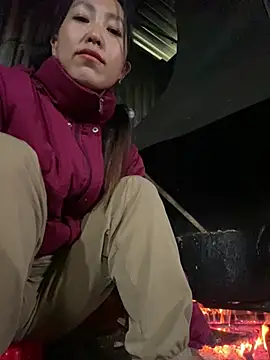 Snapshot of Huong-Ly chatting on 02/03/26, 07:35 Huong-Ly online show from 02/03/26, 07:35