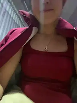 Snapshot of Huong-Ly chatting on 02/17/26, 02:52 Huong-Ly online show from 02/17/26, 02:52