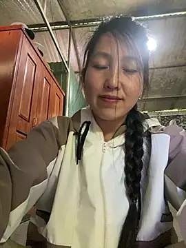 Snapshot of Huong-Ly chatting on 02/21/26, 06:03 Huong-Ly online show from 02/21/26, 06:03