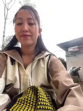 Snapshot of Huong-Ly chatting on 02/25/26, 02:43 Huong-Ly online show from 02/25/26, 02:43