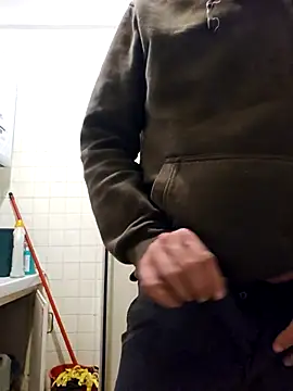 Snapshot of Stingles chatting on 09/26/25, 06:50 Stingles online show from 09/26/25, 06:50