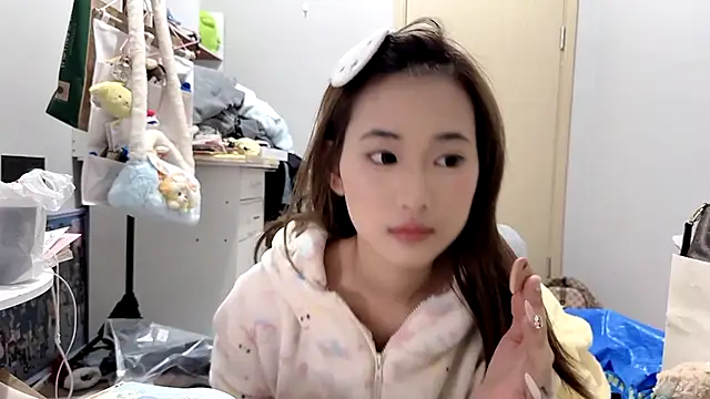 Snapshot of Ann-cookie chatting on 01/06/26, 03:05 Ann-cookie online show from 01/06/26, 03:05
