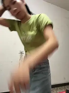 crhong666 online show from 09/08/25, 11:26