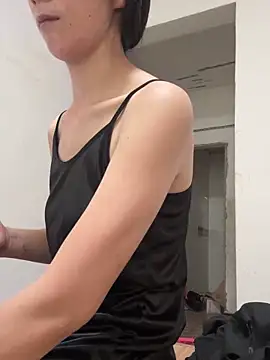 crhong666 online show from 09/18/25, 01:40