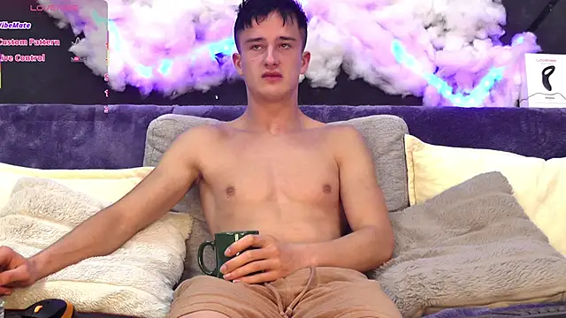 Snapshot of SirReed chatting on 09/26/25, 02:59 SirReed online show from 09/26/25, 02:59